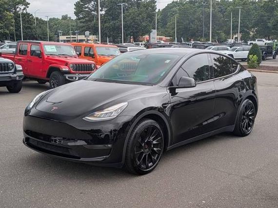 TESLA MODEL Y 2022 7SAYGAEE5NF400883 image
